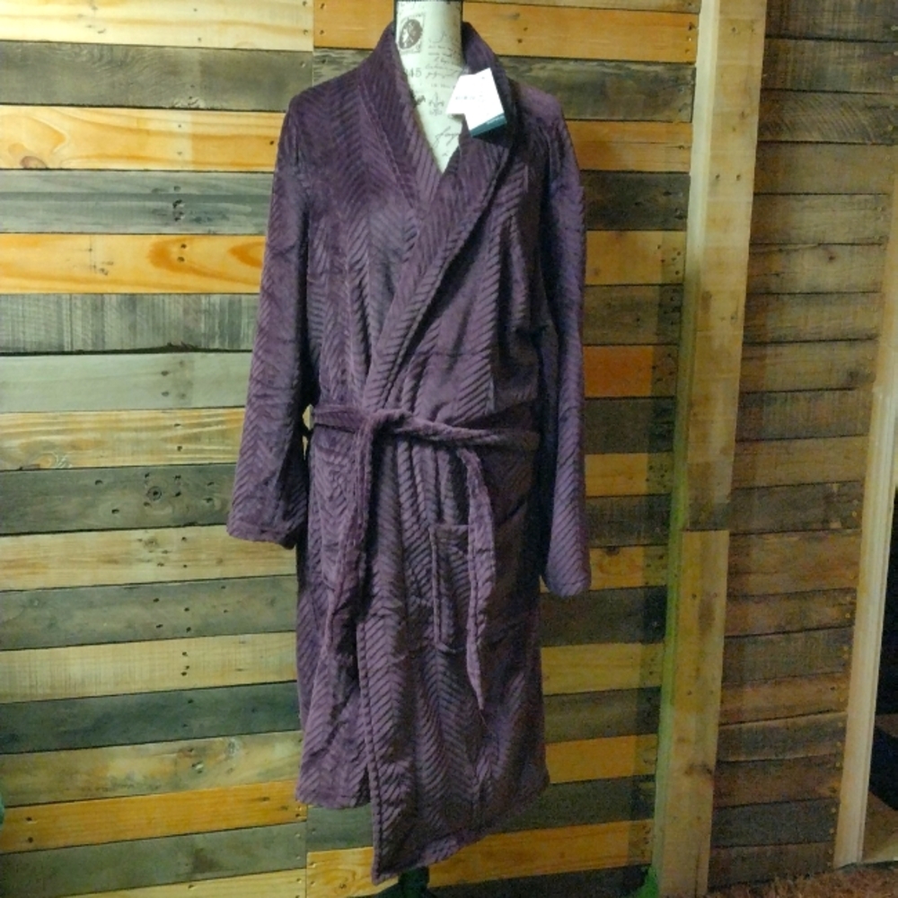 NWT Plum Perry Ellis wrap around robe